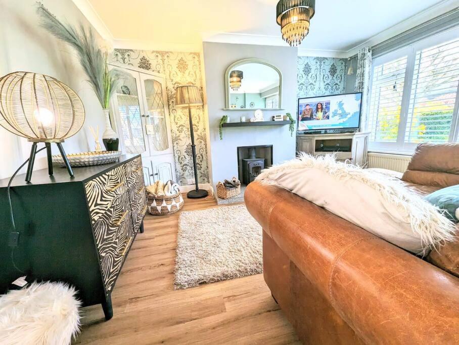Spacious Lovely 3 Bed House In Keyworth Nottingham Suit Contractors Or Family Eksteriør billede
